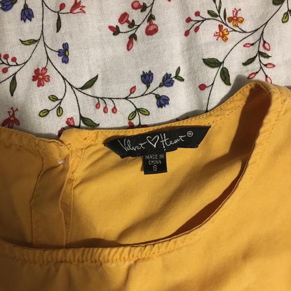 Mustard Yellow Tee/Crop-Top - Picture 4 of 4